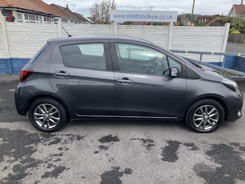 Used Toyota Yaris 2015 for sale - 78640235: Photo