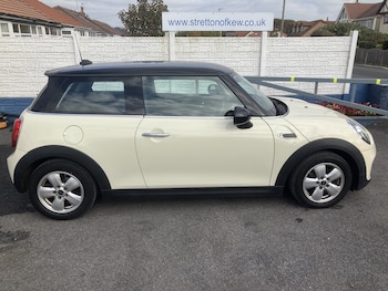 Used MINI Hatch 2018 for sale - 79333393: Photo