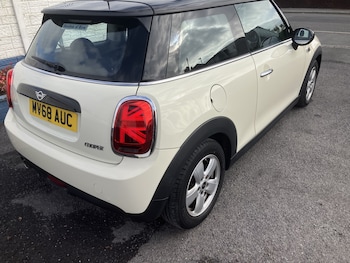Used MINI Hatch 2018 for sale - 79333393: Photo