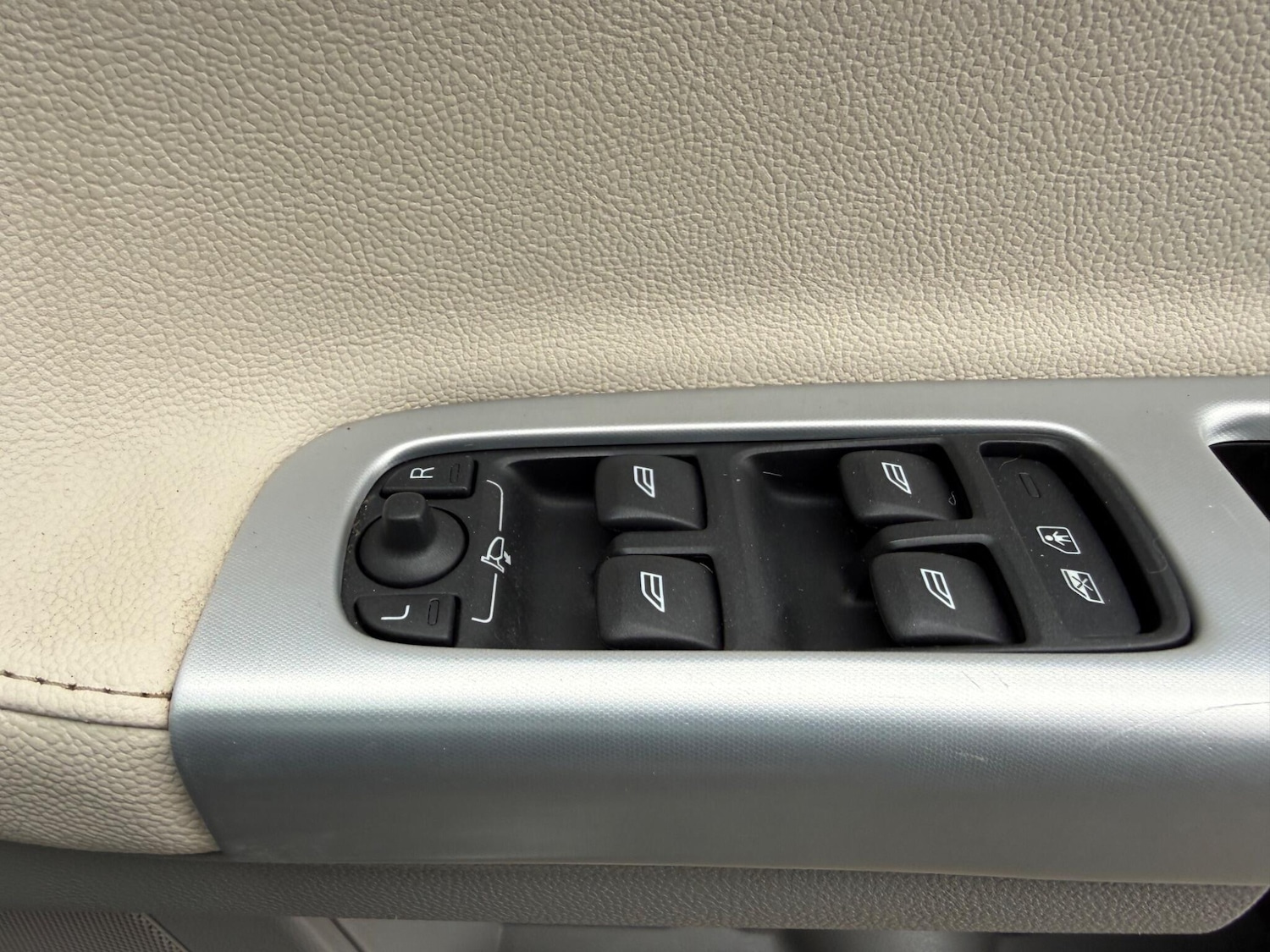 Used Volvo V50 for sale - 78184984: Photo 14