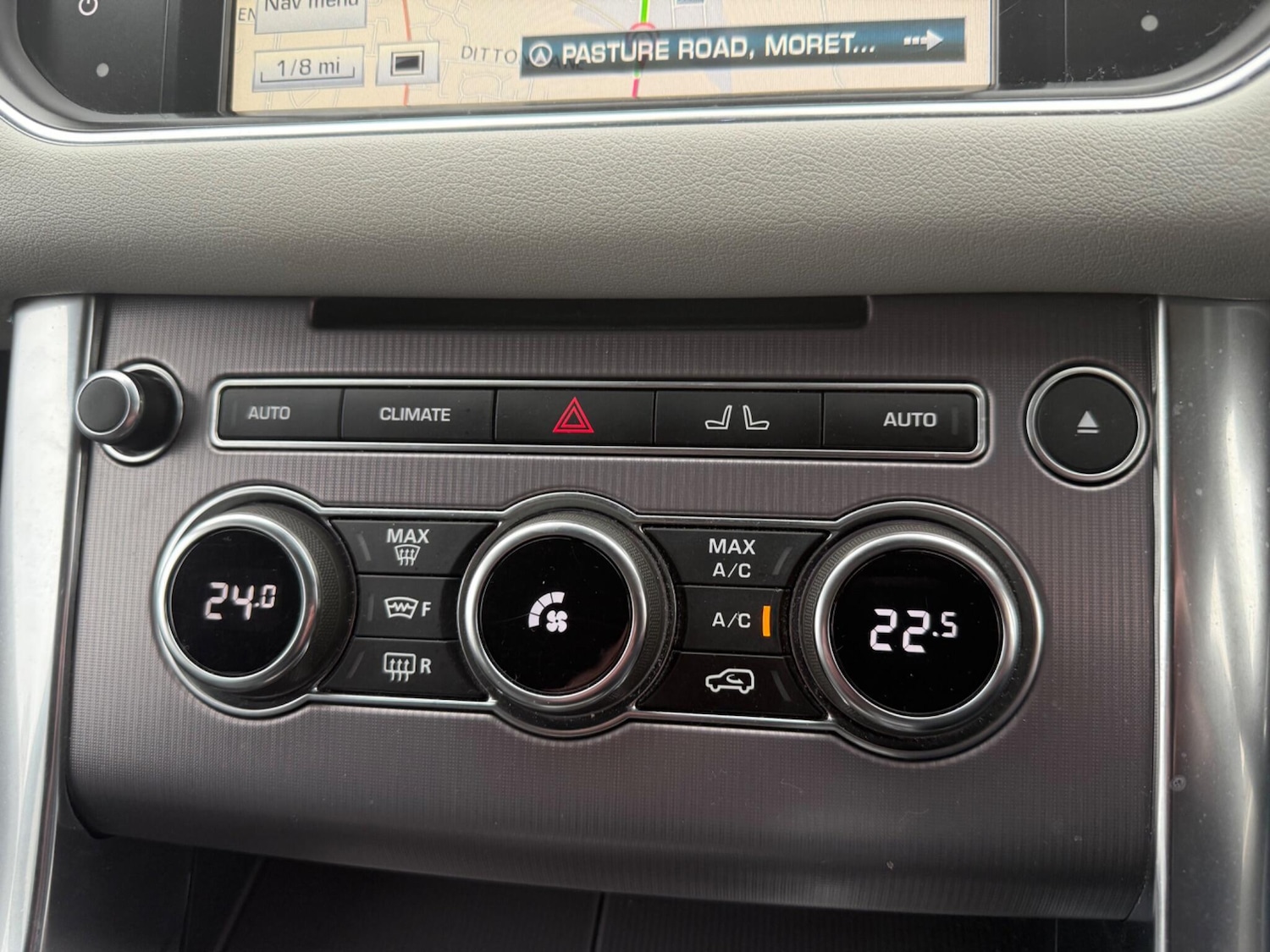 Used Land Rover Range Rover Sport 2015 for sale - 76538619: Photo 10