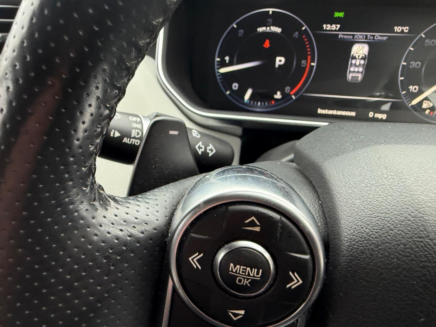 Used Land Rover Range Rover Sport 2015 for sale - 76538619: Photo 8