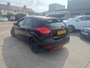 Used Ford Focus 2017 for sale - 79532546: Photo