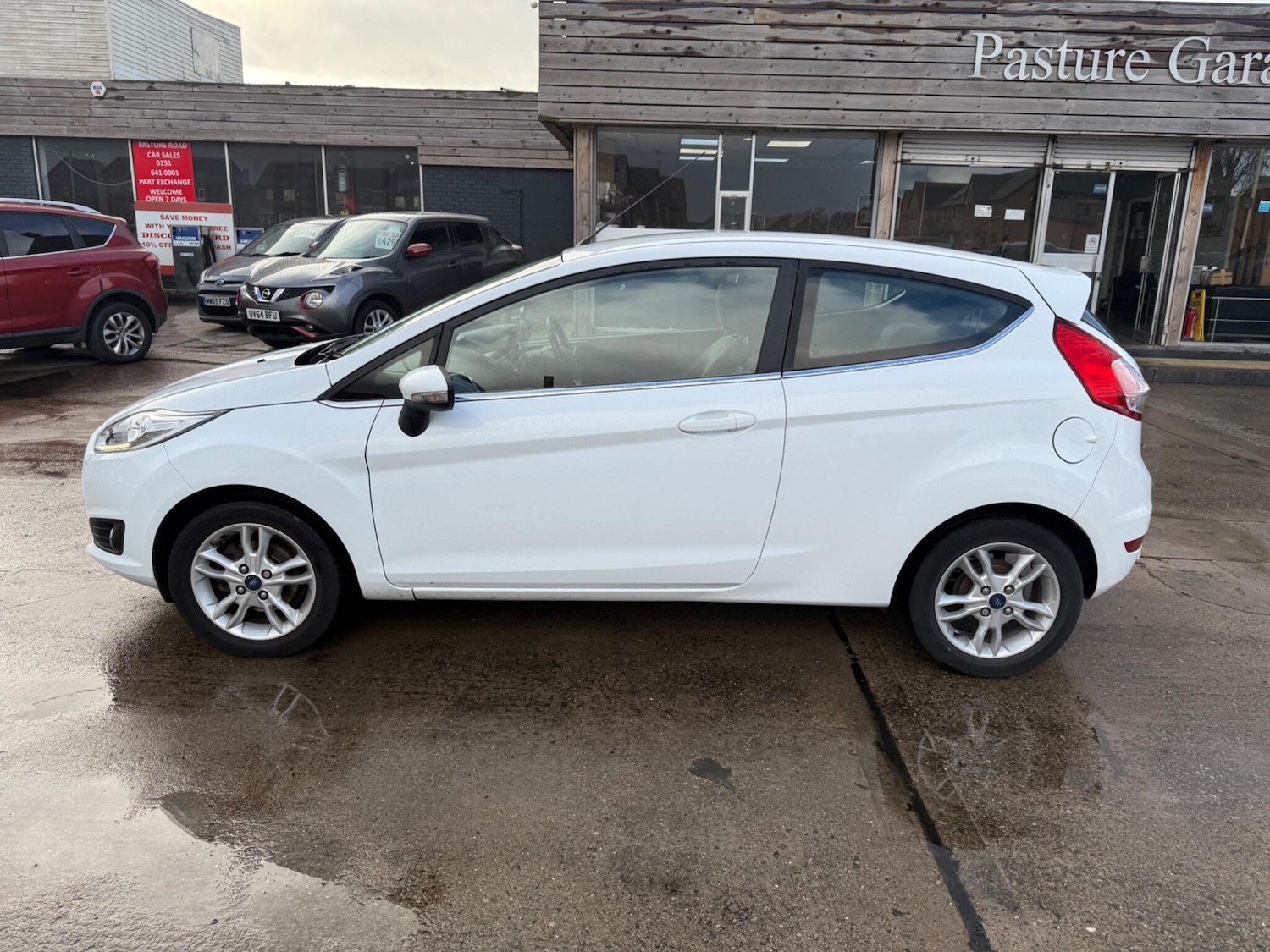 Used Ford Fiesta 2015 for sale - 76370320: Photo 12