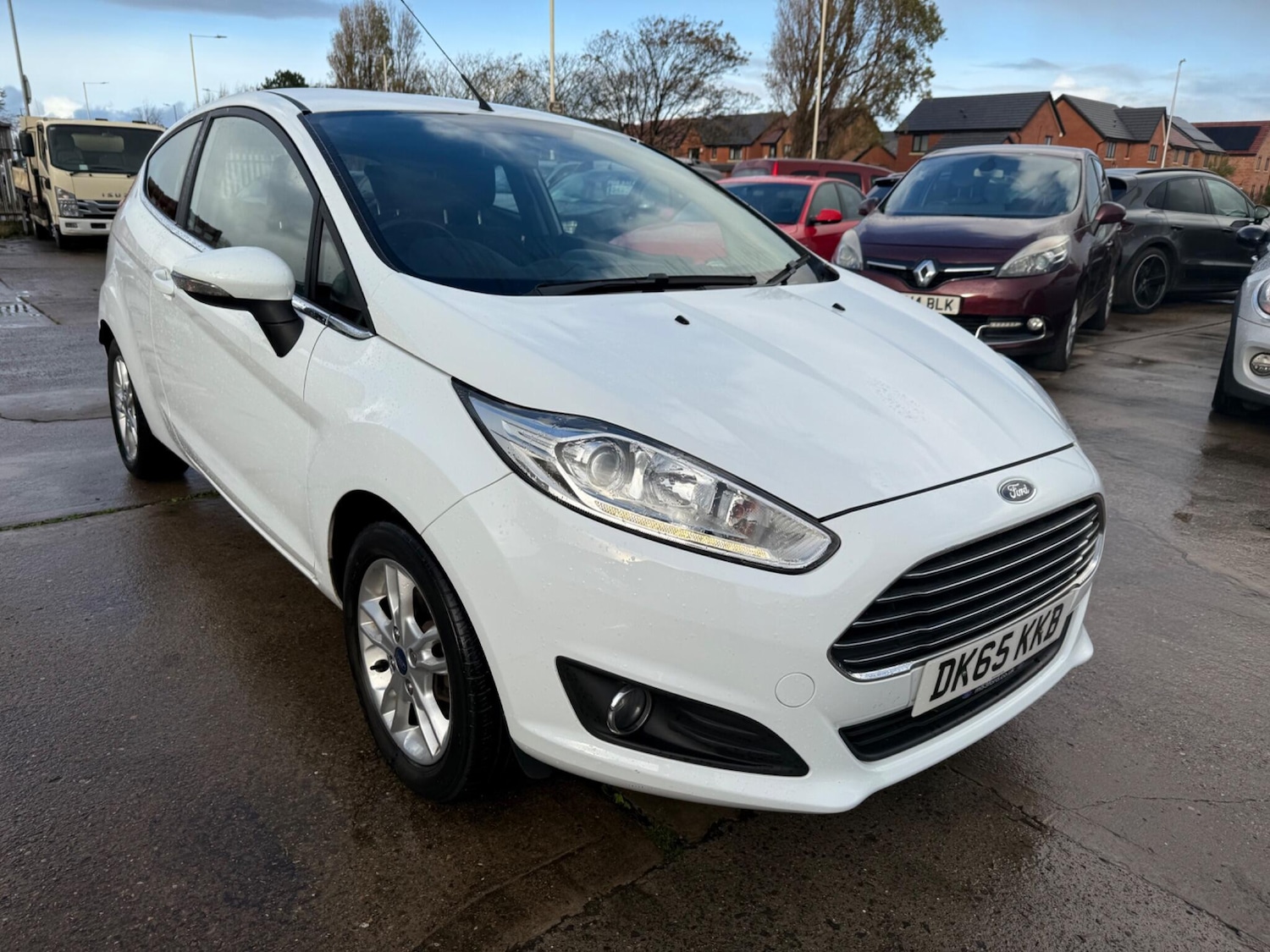 Used Ford Fiesta 2015 for sale - 76370320: Photo 2
