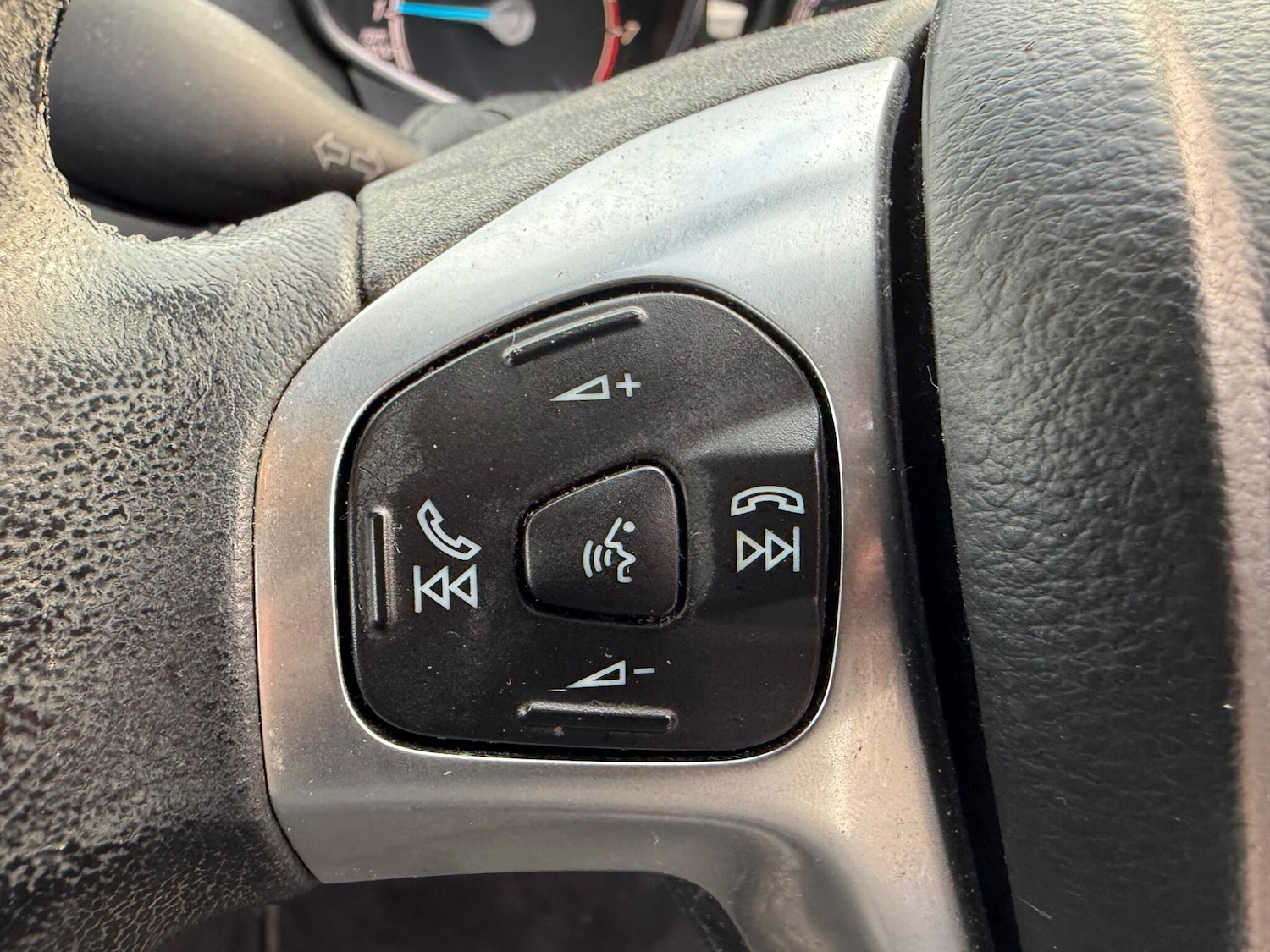 Used Ford Fiesta 2015 for sale - 76370320: Photo 8