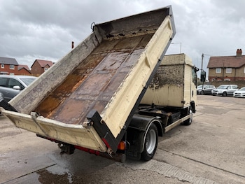 Used Isuzu Forward 2015 for sale - 76432683: Photo