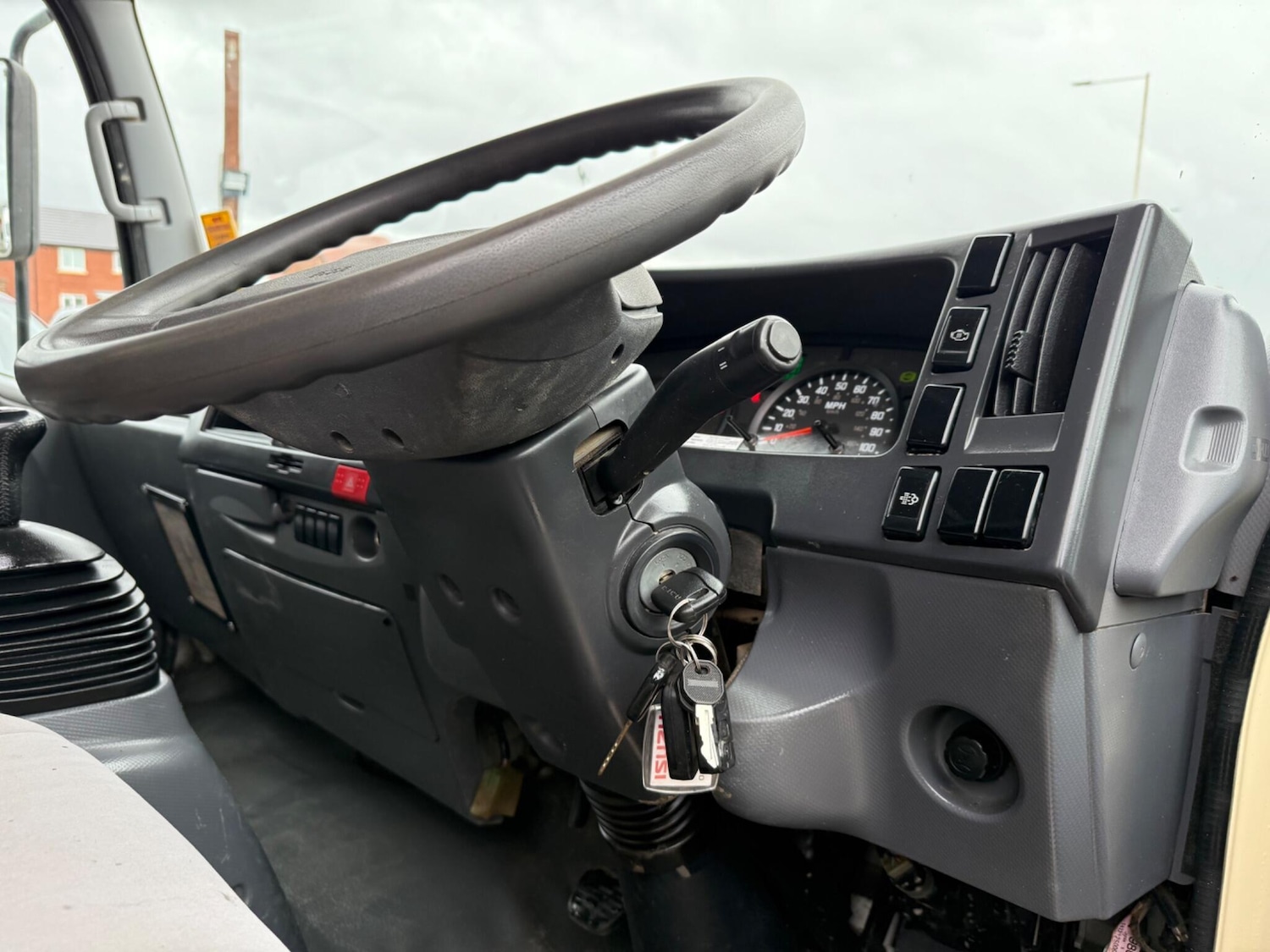 Used Isuzu Forward 2015 for sale - 76432683: Photo 7