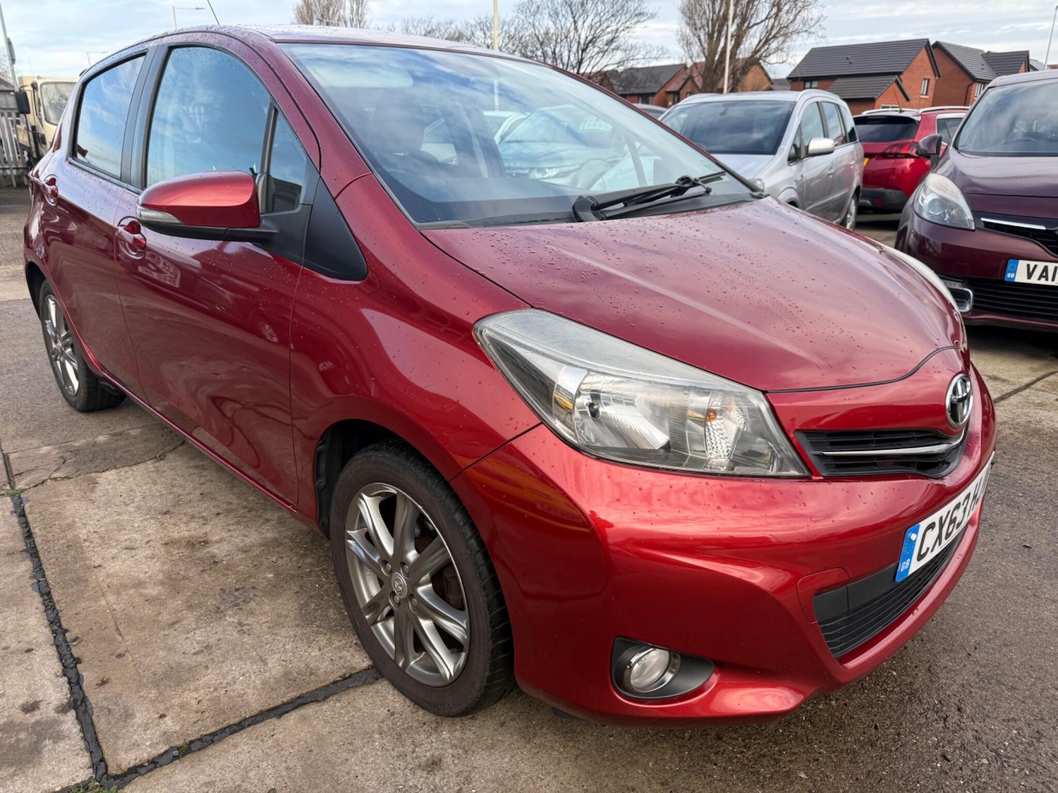 Used Toyota Yaris 2013 for sale - 76832761: Photo 4