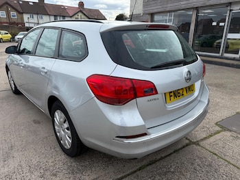 Used Vauxhall Astra 2012 for sale - 76215575: Photo