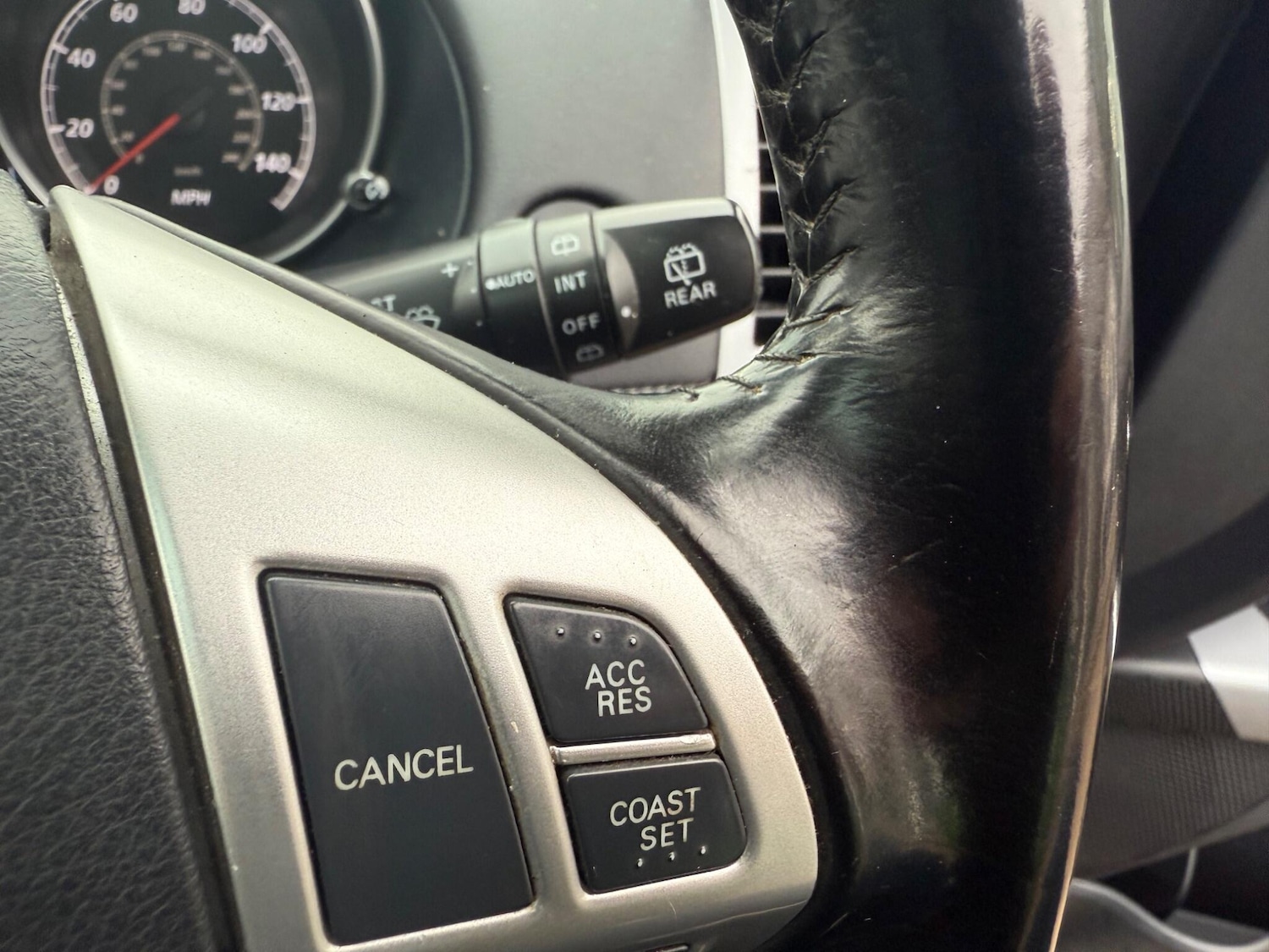 Used Mitsubishi Outlander 2011 for sale - 76457572: Photo 11