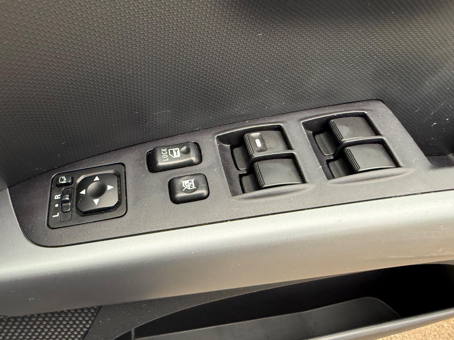 Used Mitsubishi Outlander 2011 for sale - 76457572: Photo 12