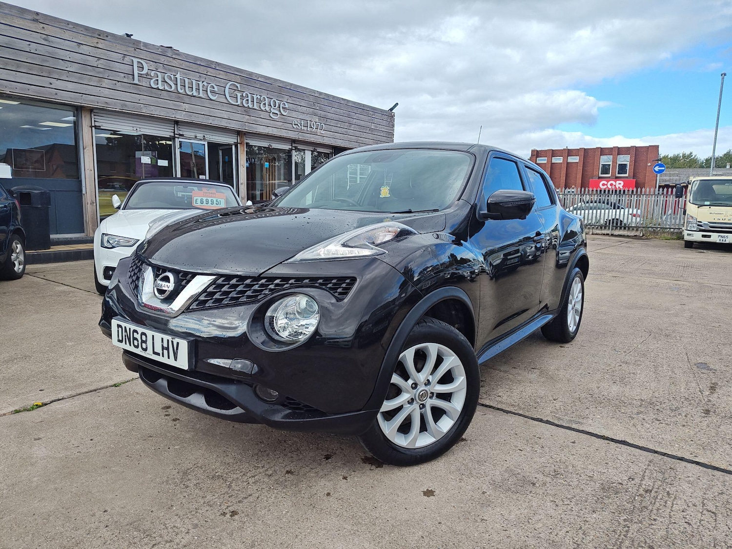 Used Nissan Juke 2018 for sale - 76099520: Photo 1