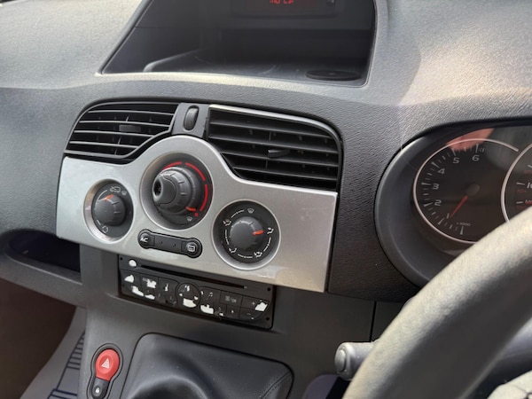 Used Renault Kangoo 2012 for sale - 76151178: Photo 8