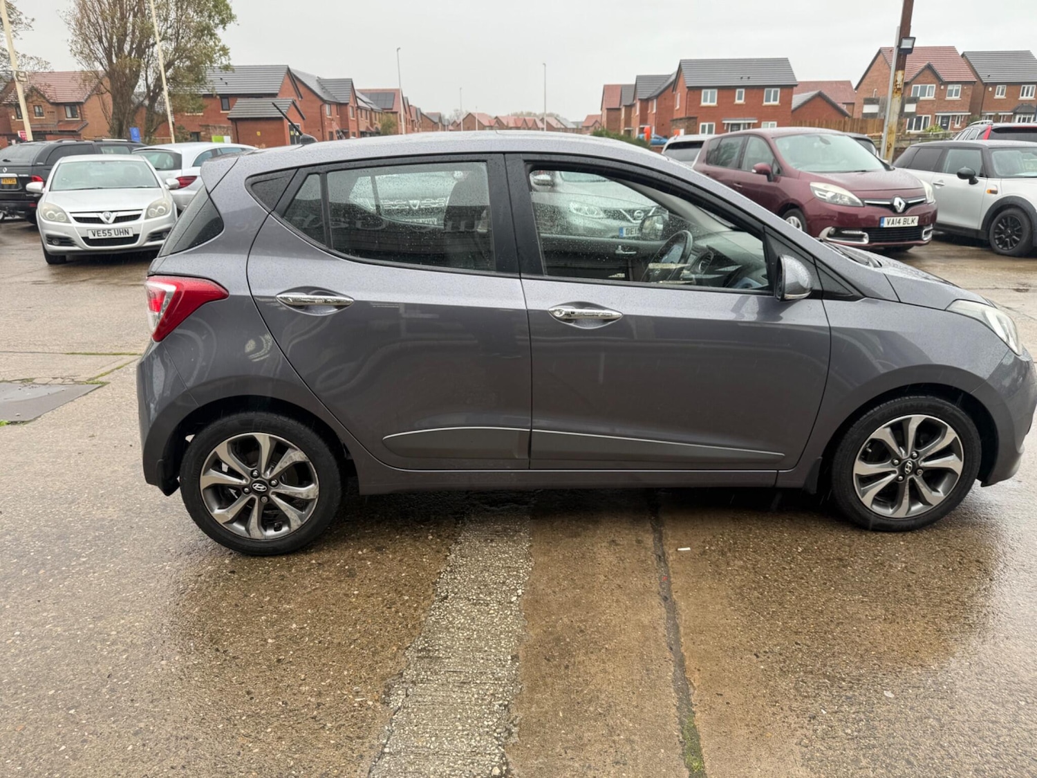 Used Hyundai i10 2015 for sale - 76336060: Photo 13