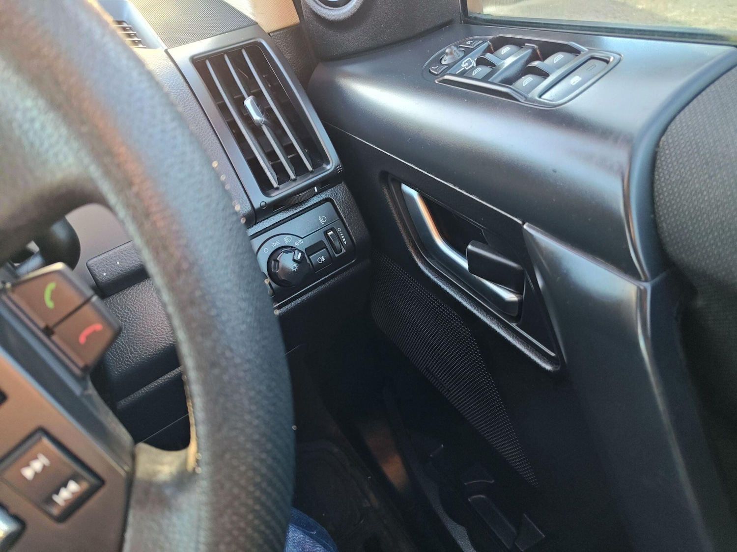 Used Land Rover Freelander 2011 for sale - 77016673: Photo 7