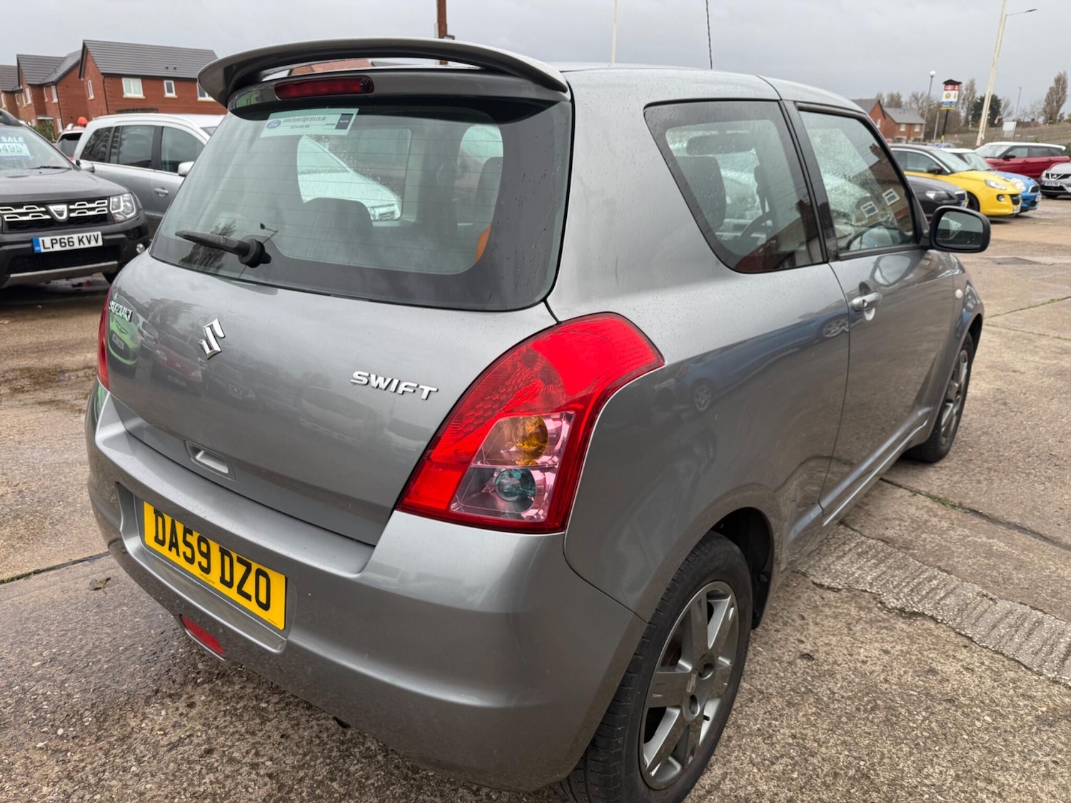 Used Suzuki Swift 2009 for sale - 76432699: Photo 2