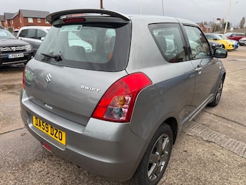 Used Suzuki Swift 2009 for sale - 76432699: Photo