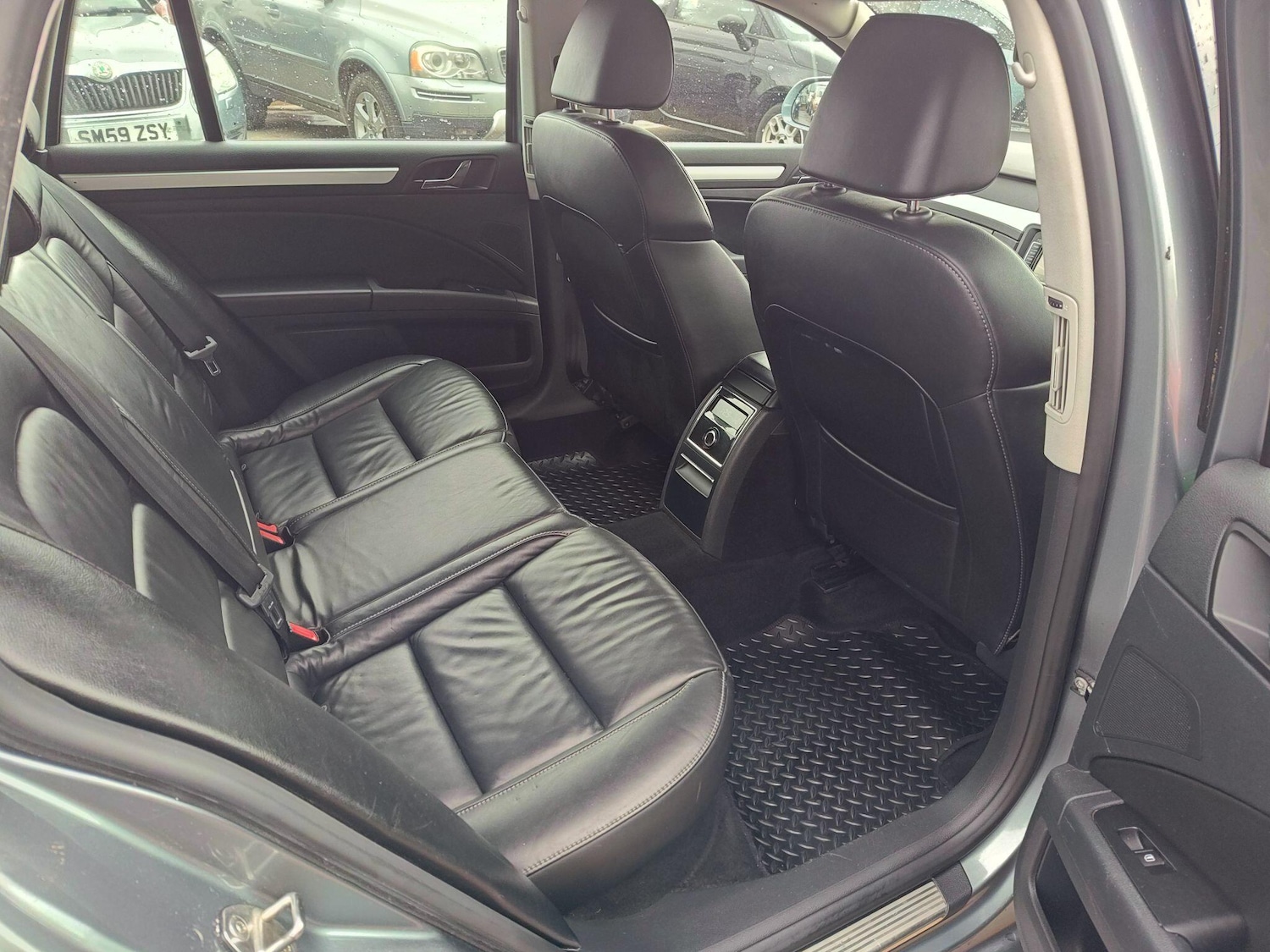 Used Skoda Superb 2012 for sale - 77852820: Photo 12