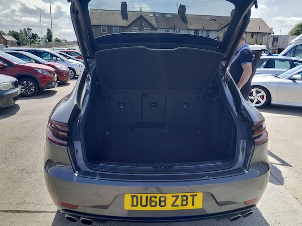 Used Porsche Macan 2018 for sale - 75601423: Photo 9