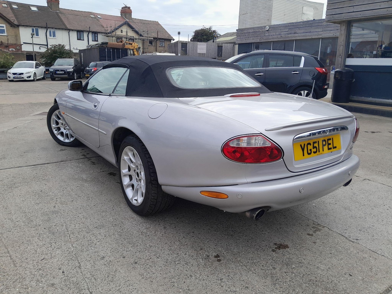 Used Jaguar XKR for sale - 76476580: Photo 2