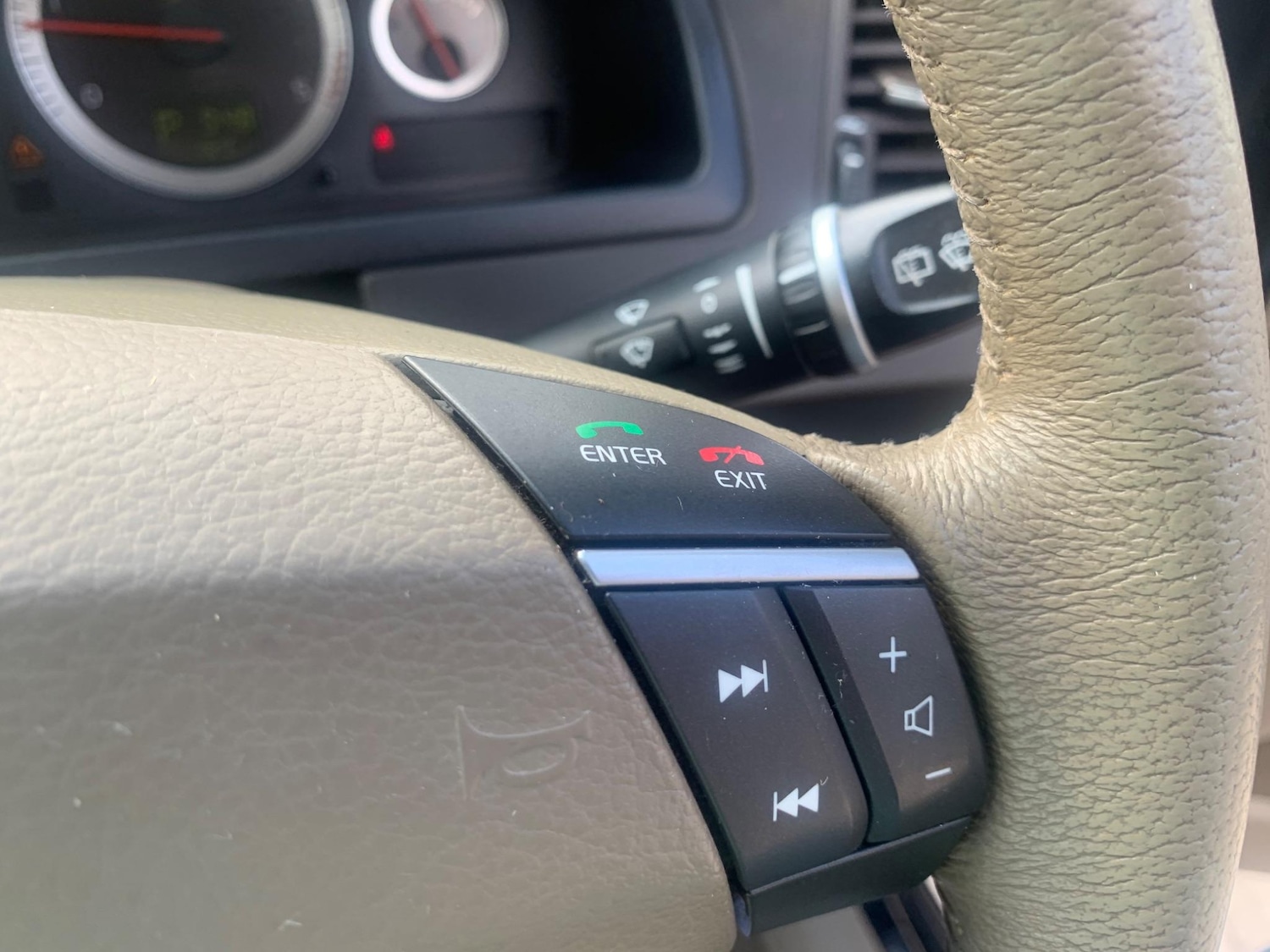 Used Volvo XC90 2010 for sale - 76992851: Photo 10