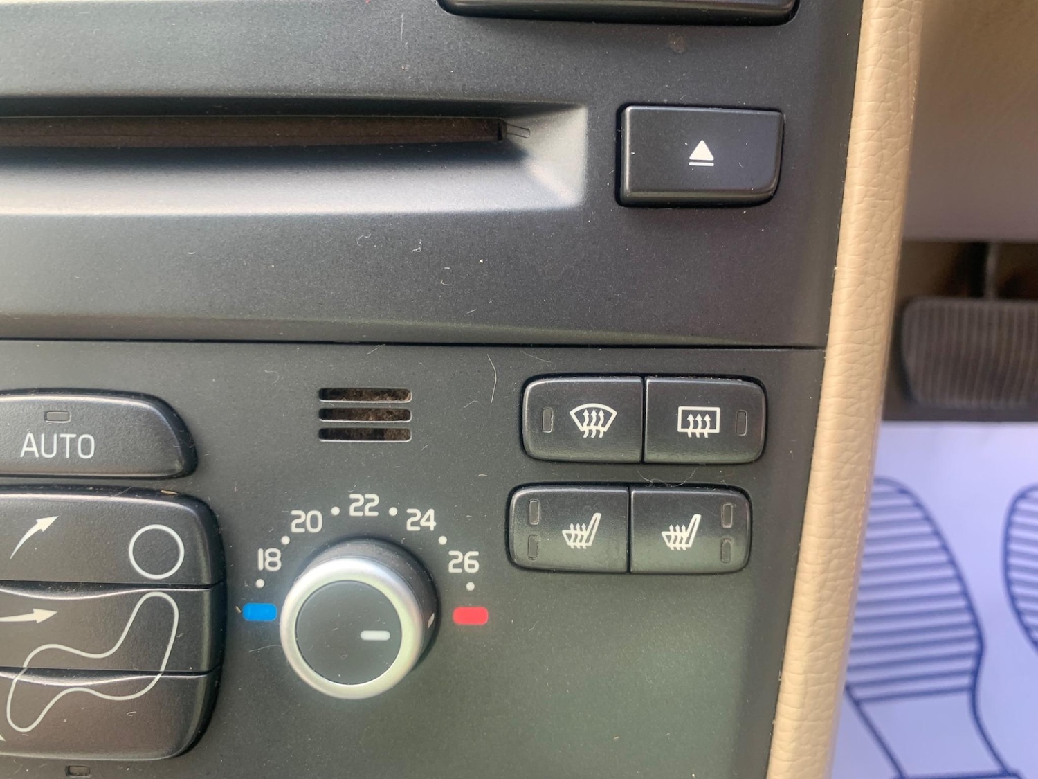 Used Volvo XC90 2010 for sale - 76992851: Photo 11