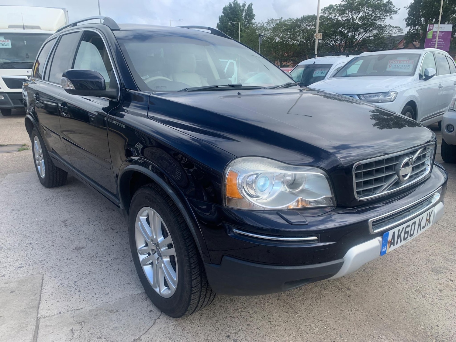 Used Volvo XC90 2010 for sale - 76992851: Photo 4