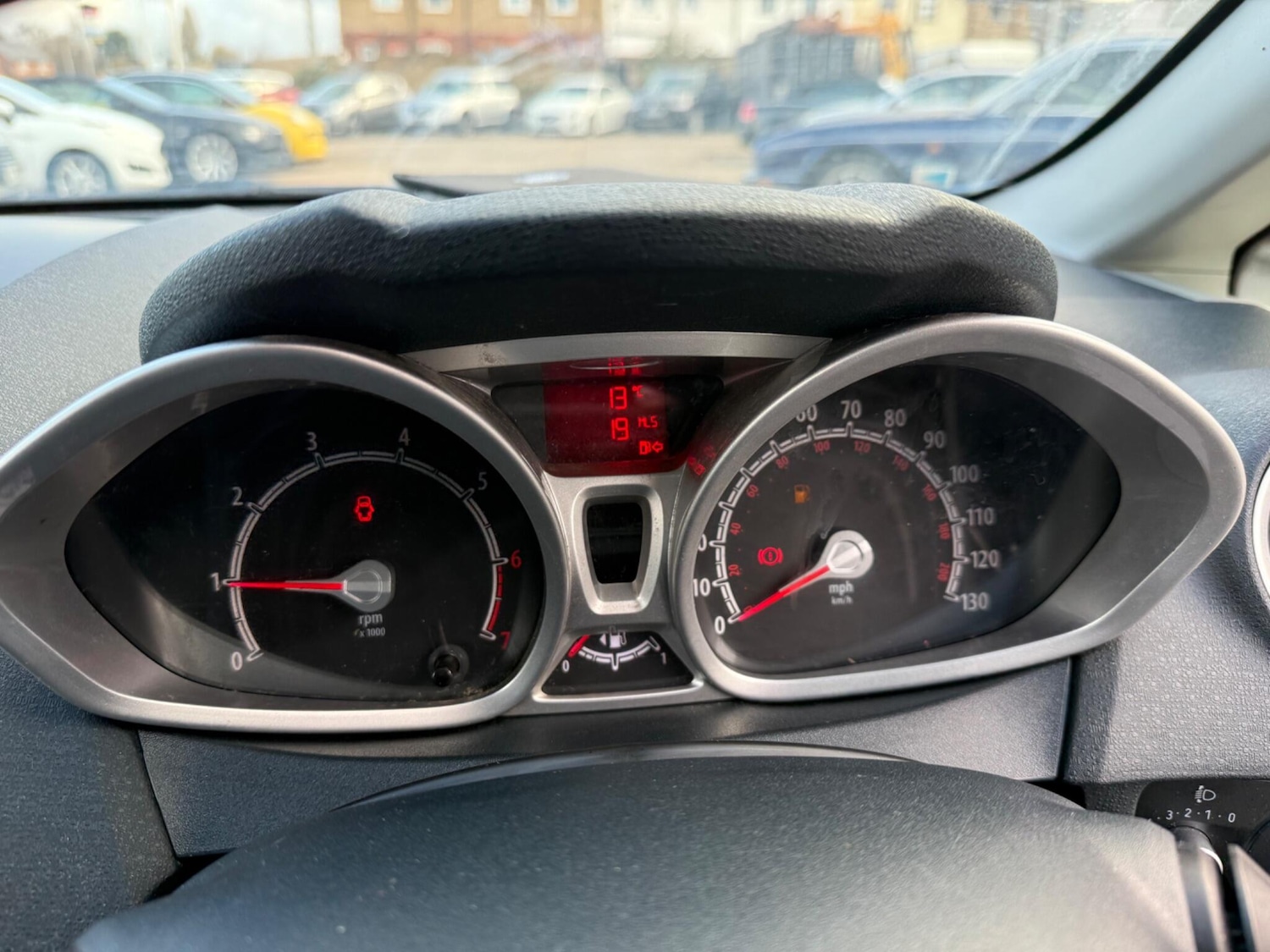 Used Ford Fiesta 2011 for sale - 76389326: Photo 9