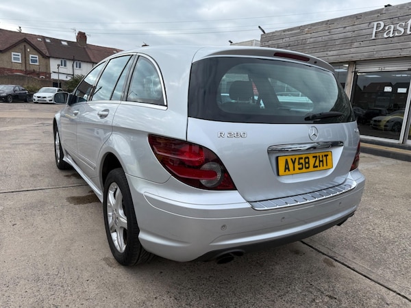 Used Mercedes-Benz R Class 2008 for sale - 76214312: Photo 2