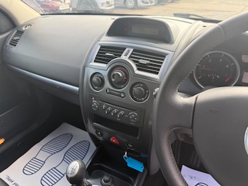 Used Renault Megane 2006 for sale - 76259502: Photo