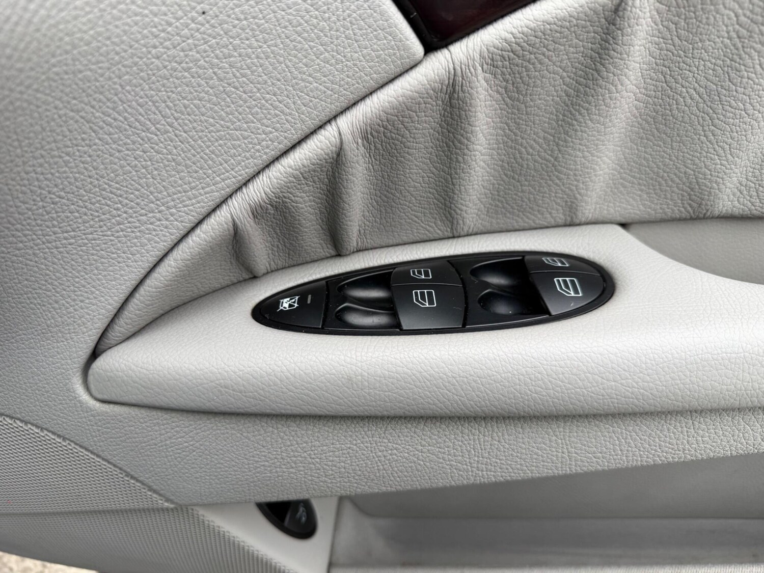 Used Mercedes-Benz E Class for sale - 77671695: Photo 12