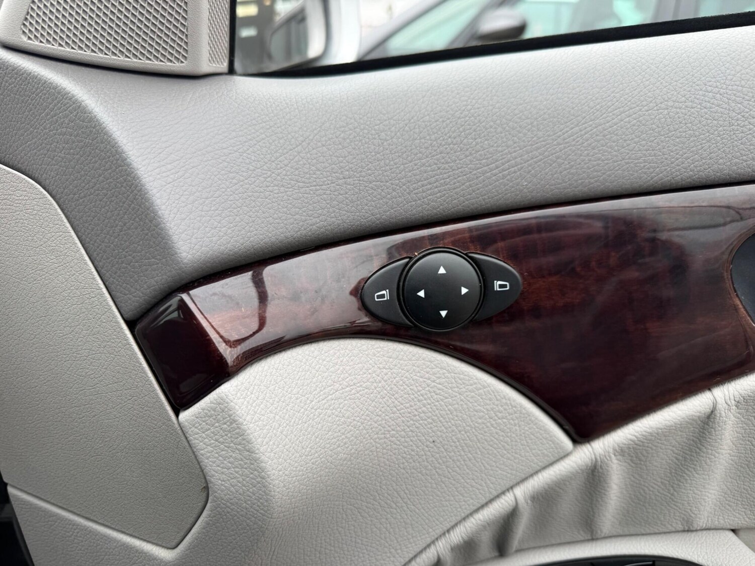 Used Mercedes-Benz E Class for sale - 77671695: Photo 13