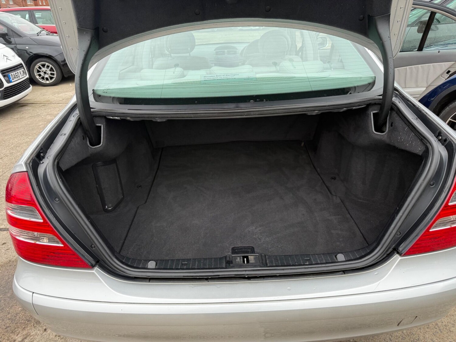 Used Mercedes-Benz E Class for sale - 77671695: Photo 17