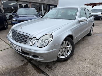 Used Mercedes-Benz E Class 2004 for sale - 77671695: Photo