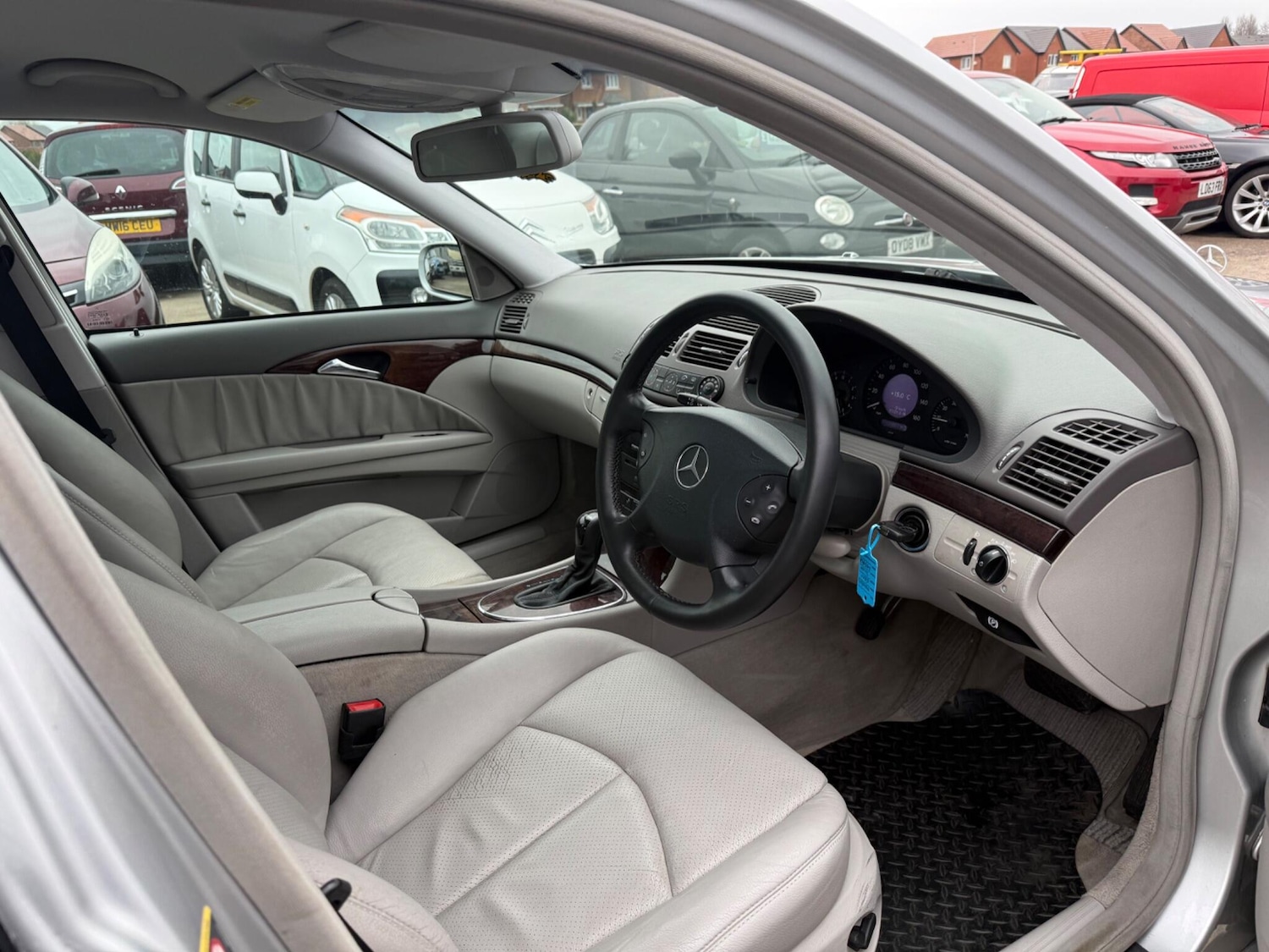 Used Mercedes-Benz E Class for sale - 77671695: Photo 5