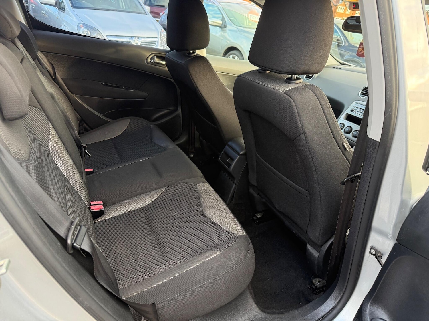 Used Peugeot 308 2013 for sale - 76964386: Photo 11