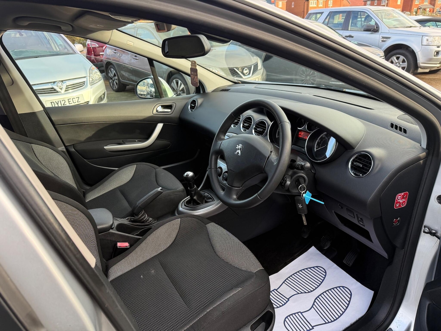 Used Peugeot 308 2013 for sale - 76964386: Photo 5