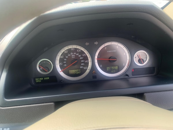 Used Volvo XC90 2010 for sale - 75269203: Photo 7