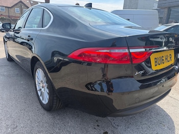 Used Jaguar XF 2016 for sale - 79609514: Photo