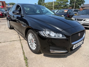 Used Jaguar XF 2016 for sale - 79609514: Photo