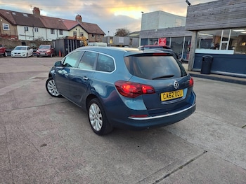 Used Vauxhall Astra 2013 for sale - 77091622: Photo