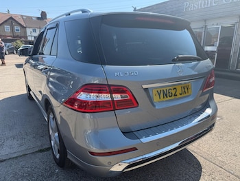 Used Mercedes-Benz M Class 2012 for sale - 79159135: Photo