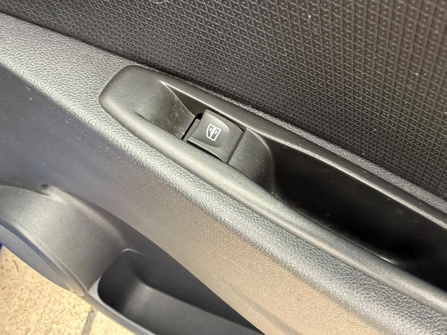 Used Renault Clio 2017 for sale - 77377252: Photo 13