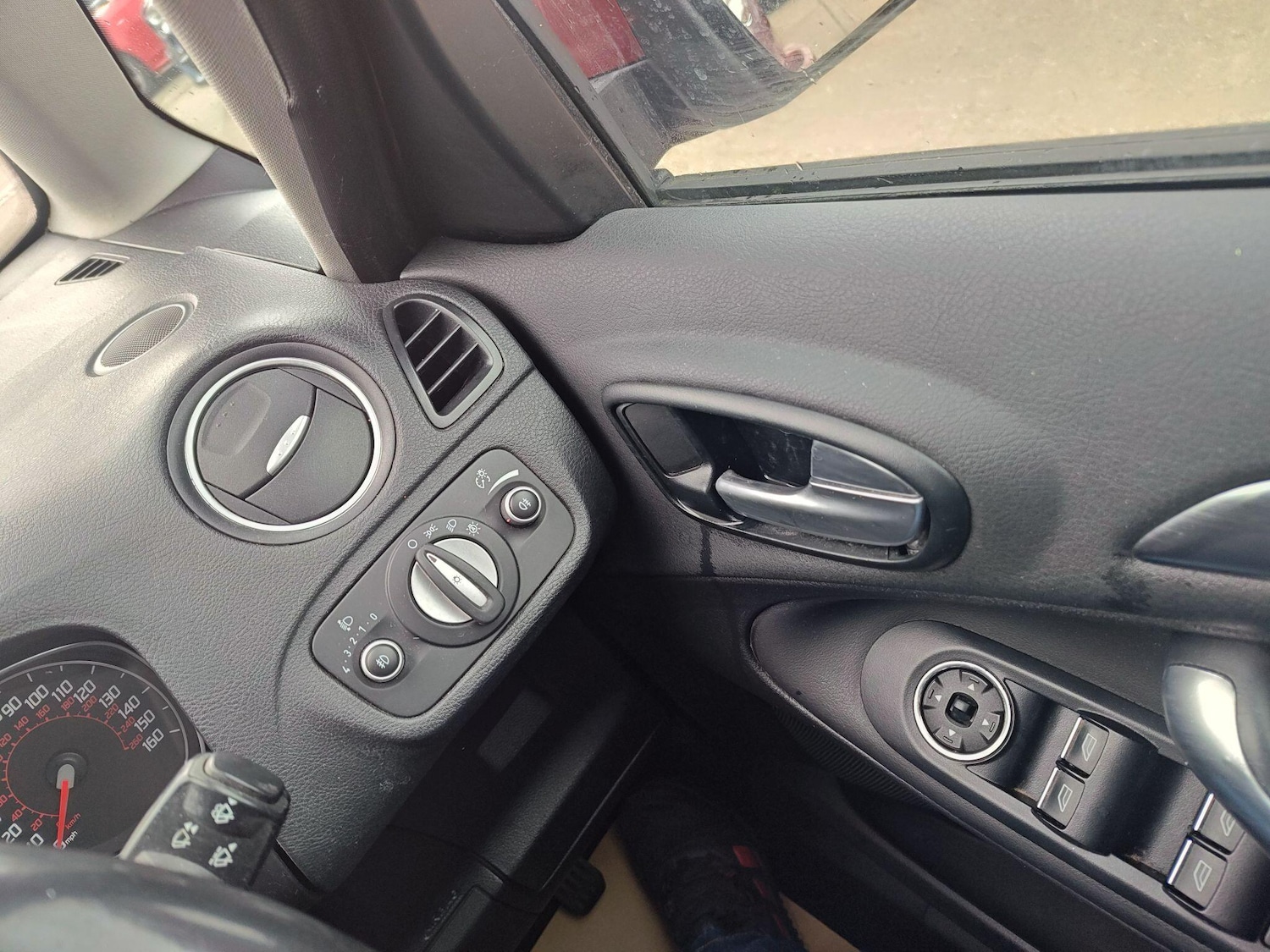 Used Ford S-Max 2013 for sale - 77883024: Photo 5