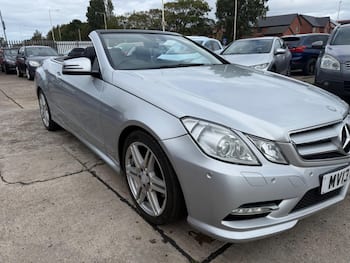 Used Mercedes-Benz E Class 2013 for sale - 79820541: Photo