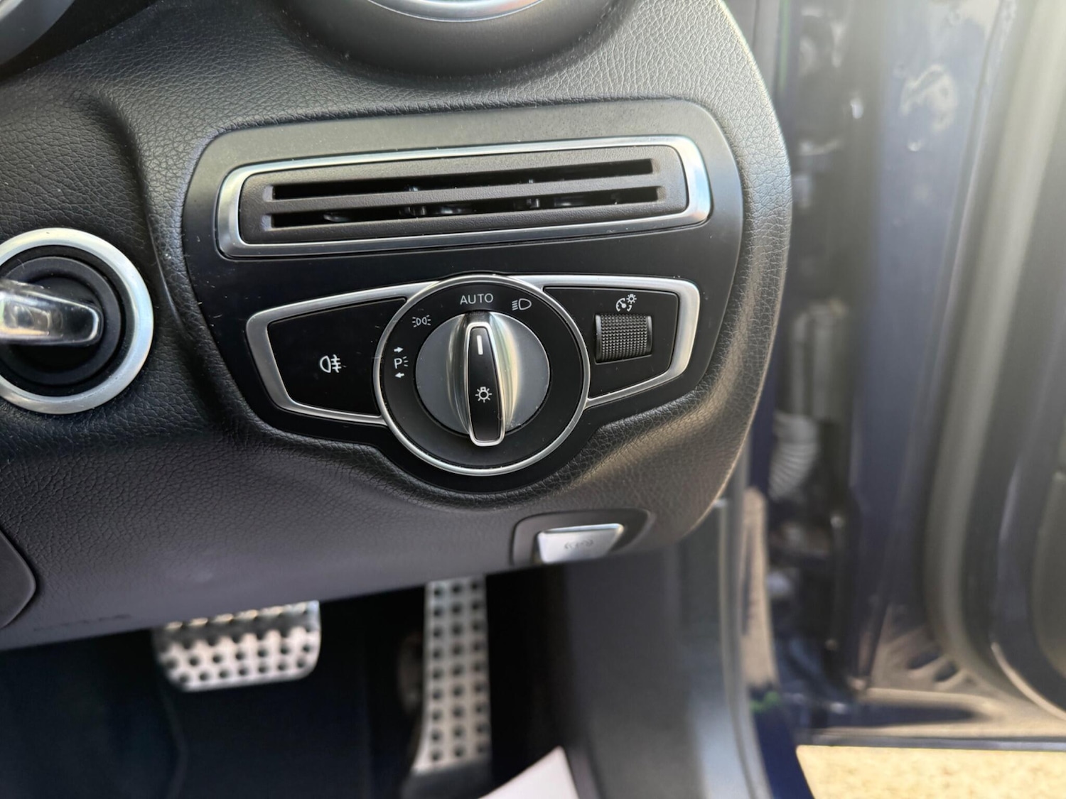 Used Mercedes-Benz C Class 2018 for sale - 76398611: Photo 14