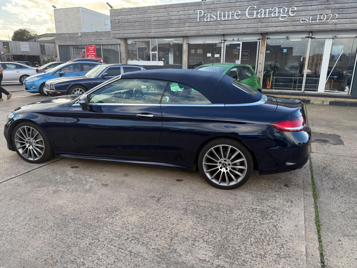 Used Mercedes-Benz C Class 2018 for sale - 76398611: Photo 30