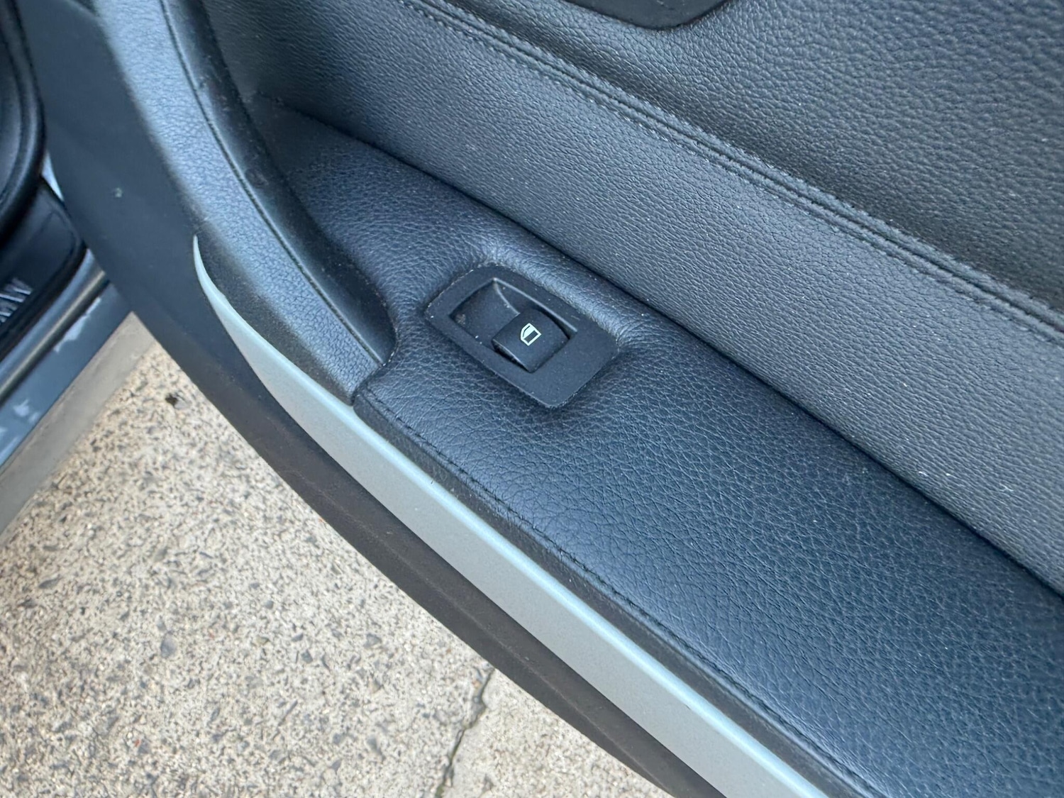 Used BMW 3 Series 2010 for sale - 76608049: Photo 14