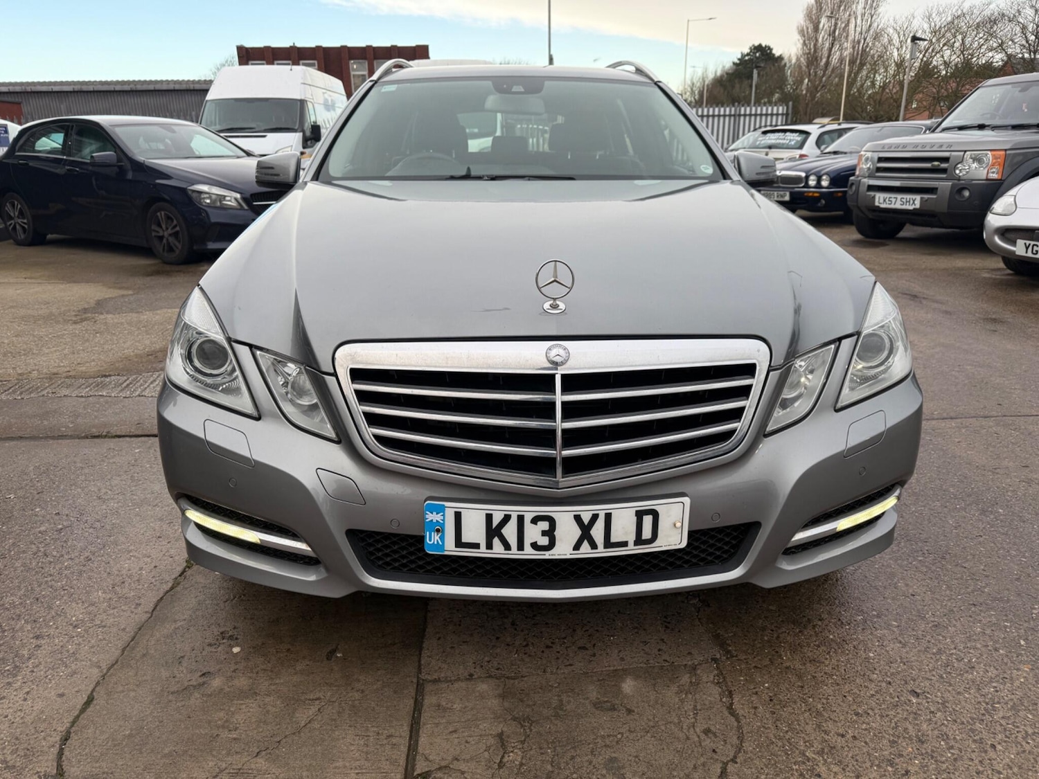 Used Mercedes-Benz E Class 2013 for sale - 77254876: Photo 18